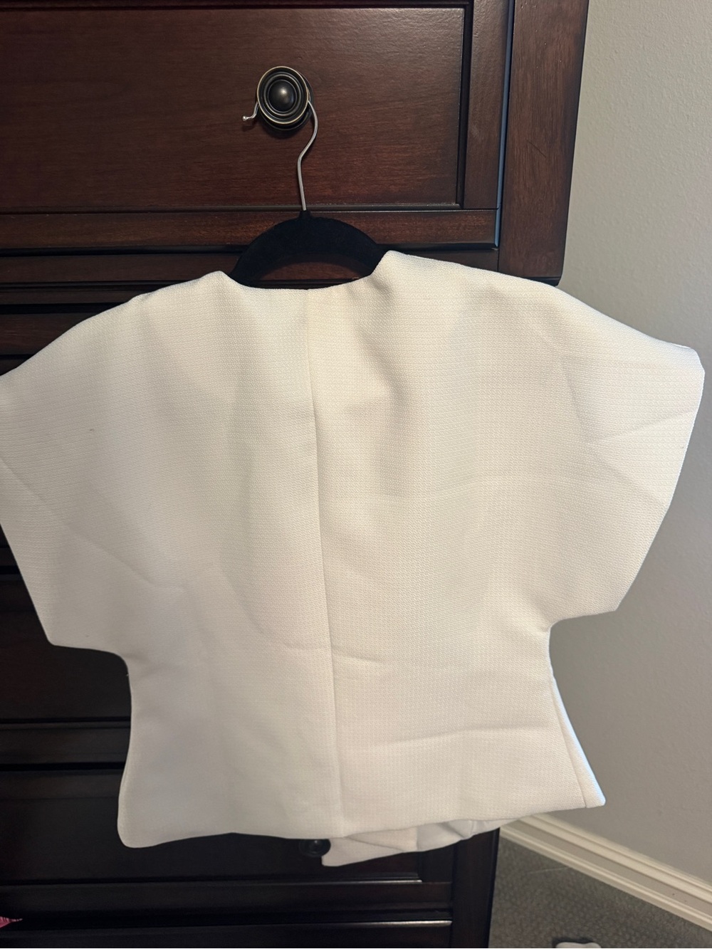 White Textured V-Neck Short Sleeve Jacket Top - Picture 3 of 3